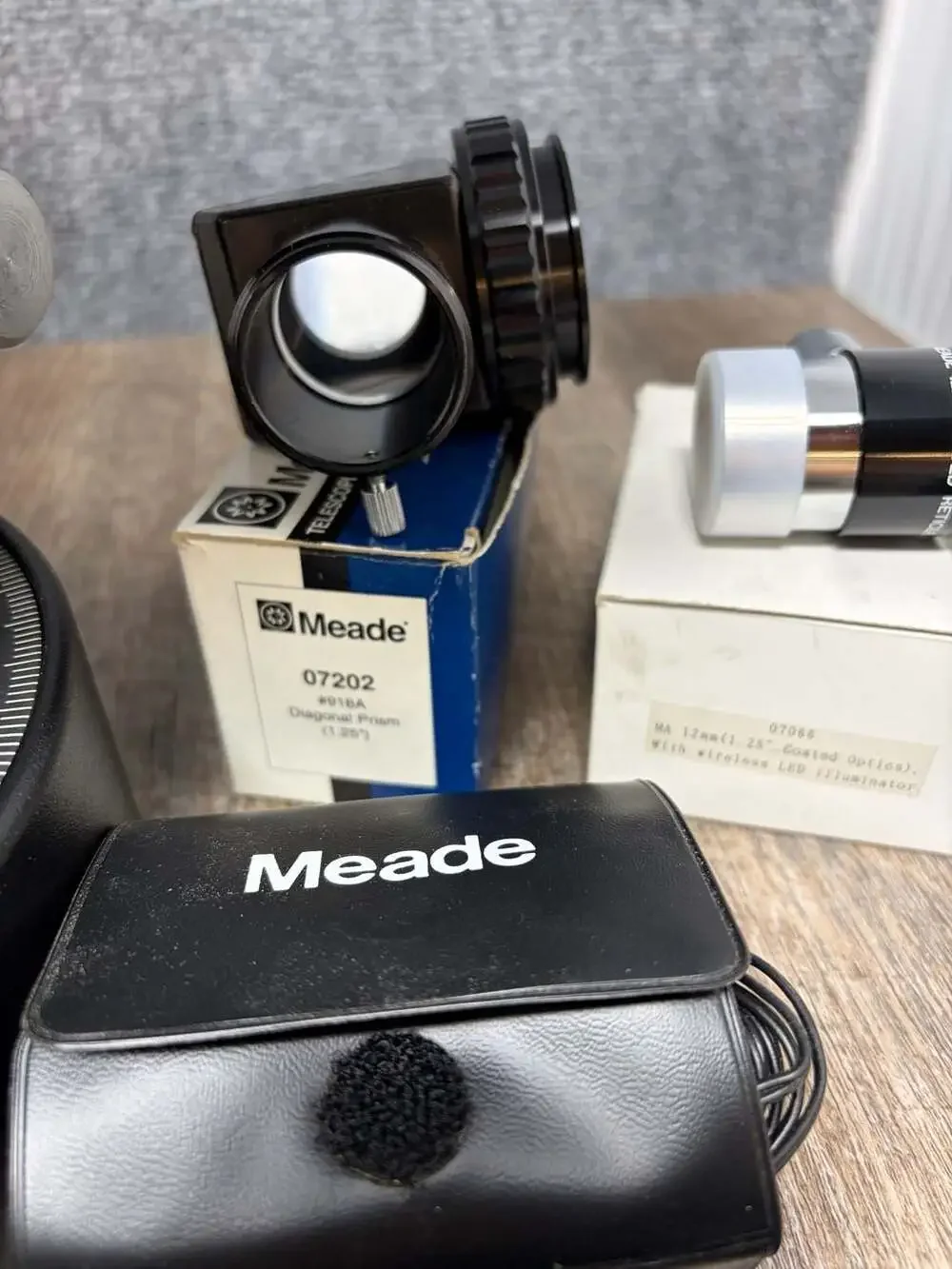 Meade 2045 4-inch Schmidt-Cassegrain Telescope with Extensive Accessories Bundle